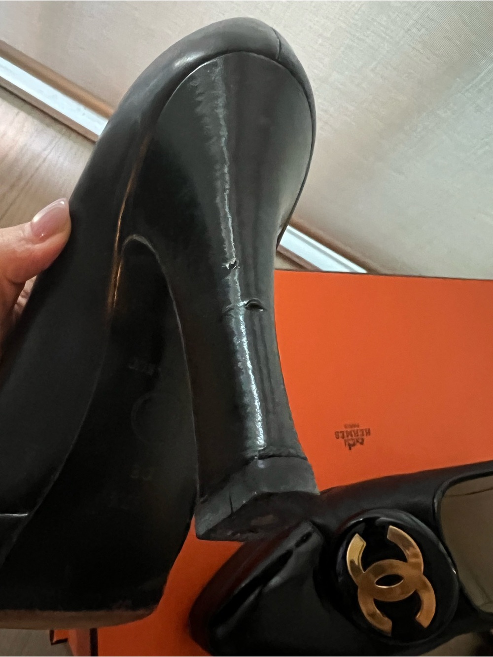 CHANEL Black Leather Pointed Toe Pumps with Gold CC Medallion - Picture 15 of 16